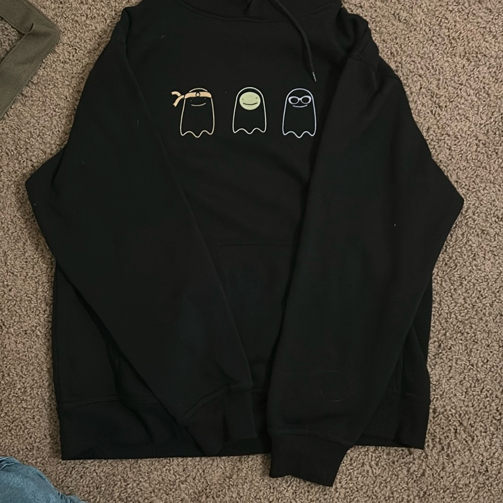 Medium, Limited edition glow in the dark dreamteam merch, lightly used